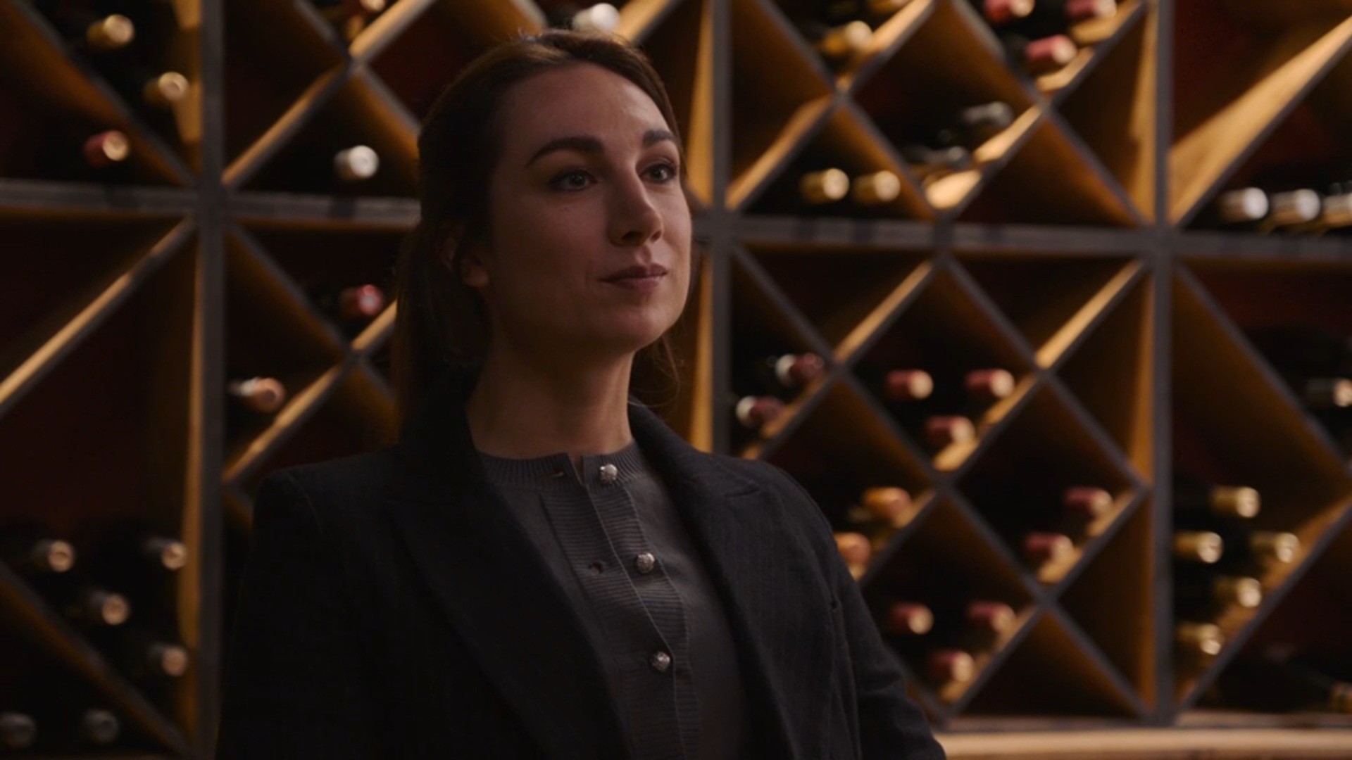 Stefano ronselt huurling Loet om Valentijn te elimineren.